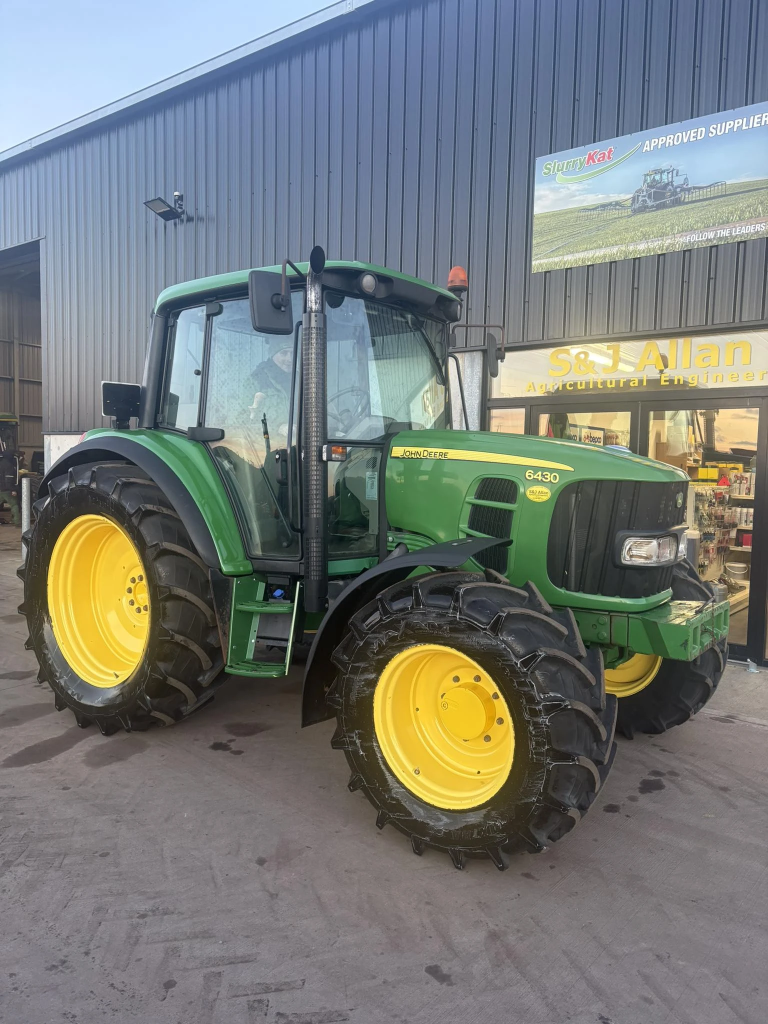 John Deere 6430 